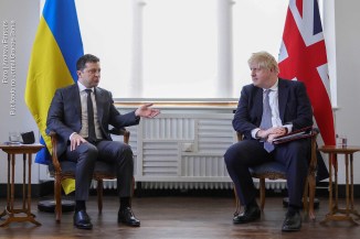 Presidente Volodymyr Zelensky e Boris Johnson, primeiro-ministro do Reino Unido.