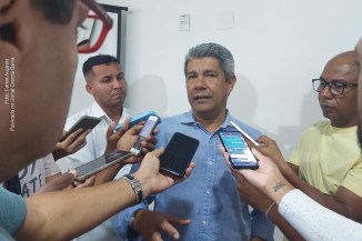Jerônimo Rodrigues participou de coletiva de imprensa durante encontro em Feira de Santana.
