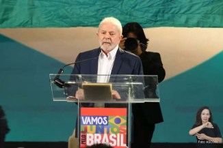 Segundo Lula, programas sociais como o Luz para Todos, serão inviabilizados se a maior empresa de geração de energia da América Latina for para as mãos da iniciativa privada.