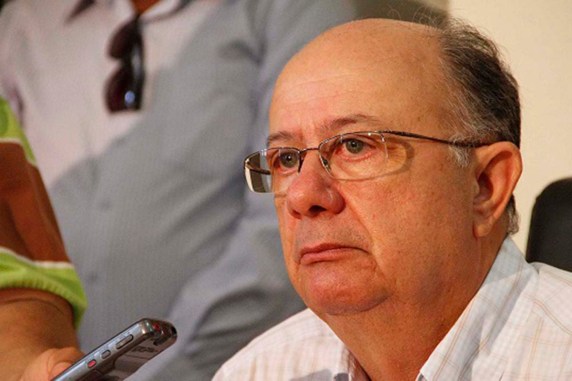 O ex-prefeito José Ronaldo Carvalho, que foi acometido de Covid-19, deve retomar suas atividades ainda hoje.