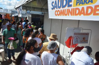 Ação Global Saúde e Comunidade, realizada na praça Macário Barreto, aproximou a população dos serviços de vacinação, testes rápidos e entre outros.