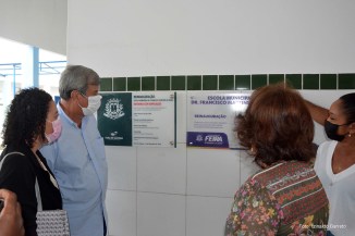 Escolas foram entregues pelo prefeito de Feira de Santana, Colbert Martins, e pela secretária de Educação, Anaci Paim, à comunidade.